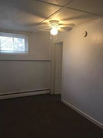 1bed 1bath House Available Now Rent $750 Deposit $600 in Enfield, CT (Photo 4 of 8)