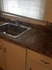 1bed 1bath House Available Now Rent $750 Deposit $600 in Enfield, CT (Photo 6 of 8)