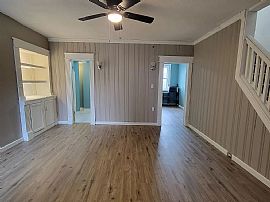 1bed 1bath House Available Now Rent $1000 Deposit $700 in Bridgeport, CT (Photo 2 of 8)