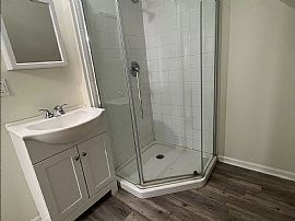 2bed 1bath House Available Now Rent $1000 Deposit $700 in Lindenwold, NJ (Photo 8 of 8)