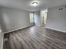 3bed 2bath House Available Now Rent $1000 Deposit $700 in Trenton, NJ (Photo 6 of 8)