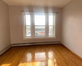 1bed 1bath House Available Now Rent $1000 Deposit $700 in Jersey City, NJ (Photo 4 of 7)