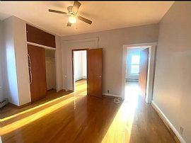 1bed 1bath House Available Now Rent $1000 Deposit $700 in Jersey City, NJ (Photo 5 of 7)