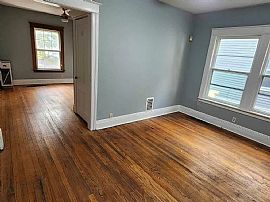 3bed 1bath House Available Now Rent $1000 Deposit $800 in Rochester, NY (Photo 5 of 8)