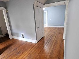 3bed 1bath House Available Now Rent $1000 Deposit $800 in Rochester, NY (Photo 6 of 8)