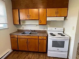 2 Bedroom Home in Harrisonburg, VA (Photo 3 of 6)