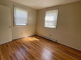 2 Bedroom Home in Harrisonburg, VA (Photo 4 of 6)