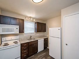 2 Bedroom Apartment in Richmond, VA (Photo 2 of 8)