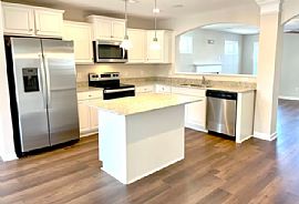 Beautiful Family Home in Columbia, SC (Photo 2 of 9)