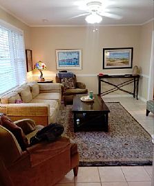 Charming 3 Bedroom Family Home in Mount Pleasant, SC (Photo 3 of 9)