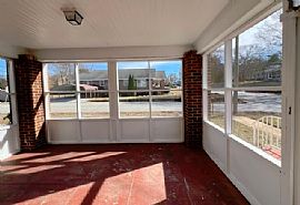 Charming 3 Bedroom Home in Greenville, SC (Photo 8 of 9)