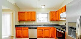 Stunning 3 Bedroom 2 Bathroom House in Galloway, OH (Photo 3 of 8)