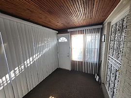 2bed 1bath House Available Now Rent $600 Deposit $600 in Detroit, MI (Photo 5 of 8)