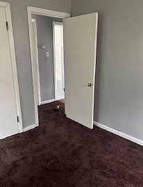 3bed 1bath House Available Now Rent $600 Deposit $600 in Detroit, MI (Photo 4 of 8)
