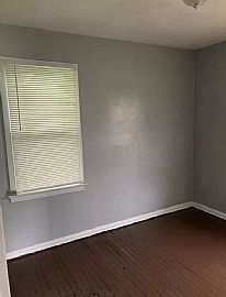 3bed 1bath House Available Now Rent $600 Deposit $600 in Detroit, MI (Photo 5 of 8)