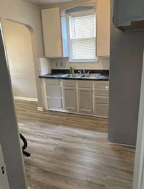 3bed 1bath House Available Now Rent $600 Deposit $600 in Detroit, MI (Photo 7 of 8)