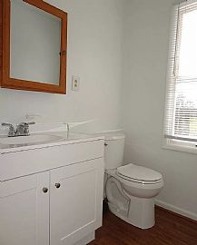 2bed 1bath House Available Now Rent $600 Deposit $600 in Williamsburg, VA (Photo 7 of 7)