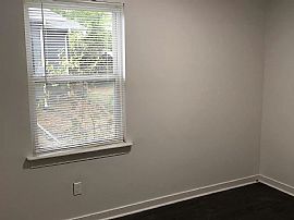 3bed 1bath House Available Now Rent $1000 Deposit $700 in Richmond, VA (Photo 4 of 7)