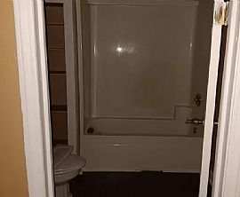 2bed 1bath Available For Rent. Deposit Is 600 in Macon, GA (Photo 5 of 6)