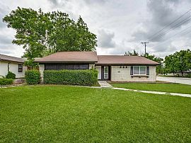 Charming 4 Bedroom in Garland, TX