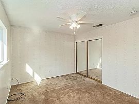 Beautiful Home in Hanford, CA (Photo 7 of 11)