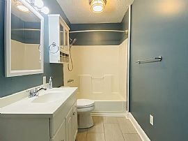 1401 Humes Ave Ne, Huntsville, Al 35801 in Huntsville, AL (Photo 8 of 11)