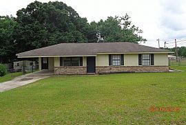 108 Hillside Dr, Daleville, Al 36322 in Daleville, AL