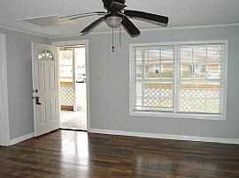 2010 Morgan St, Decatur, Al 35601 in Decatur, AL (Photo 11 of 12)