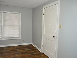 2010 Morgan St, Decatur, Al 35601 in Decatur, AL (Photo 4 of 12)