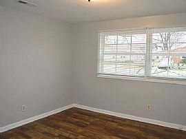 2010 Morgan St, Decatur, Al 35601 in Decatur, AL (Photo 5 of 12)