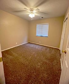  Beautiful 3-Bedroom, 2-Bathroom Home in Tulare, CA (Photo 6 of 10)