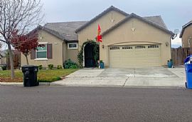 3-Bedroom, 2-Bathroom House  in Lemoore, CA