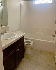 3-Bedroom, 2-Bathroom House  in Lemoore, CA (Photo 4 of 9)