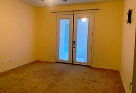 3-Bedroom, 2-Bathroom House  in Lemoore, CA (Photo 5 of 9)