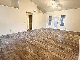 954 E Cullumber St, Gilbert, Az 85234 in Gilbert, AZ (Photo 2 of 12)