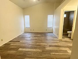 954 E Cullumber St, Gilbert, Az 85234 in Gilbert, AZ (Photo 4 of 12)