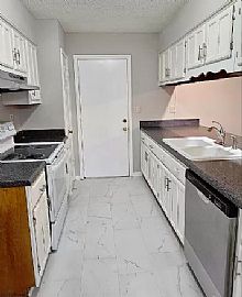 Beautiful 3 Bedroom Family Home in Cordova, TN (Photo 3 of 8)