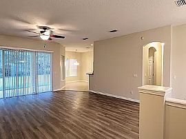 4bed in Jacksonville, FL (Photo 4 of 9)