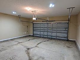 4bed in Jacksonville, FL (Photo 6 of 9)