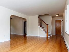 9 Enoch Dr, Woodbridge, Ct 06525 in Woodbridge, CT (Photo 5 of 7)