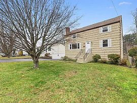 15 Barholm Ave, Stamford, Ct 06907 in Stamford, CT