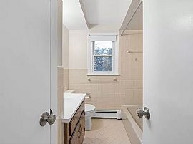 15 Barholm Ave, Stamford, Ct 06907 in Stamford, CT (Photo 6 of 11)