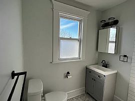 70 Clarkson St, Bridgeport, Ct 06605 in Bridgeport, CT (Photo 11 of 12)