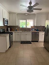 Affordable 4bedroom and 2bathroom in Santa Monica, CA (Photo 7 of 12)