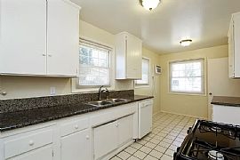 Affordable 3bedroom and 2bathroom  in Riverside, CA (Photo 4 of 12)