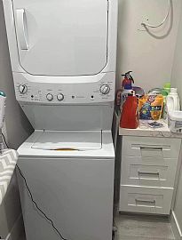 Fully Furnished Studio For Rent in Miami, FL (Photo 4 of 6)