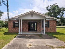 1bedroom and 1 Bathroom  in Bristol, FL