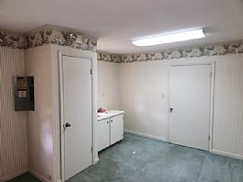 1bedroom and 1 Bathroom  in Bristol, FL (Photo 11 of 12)