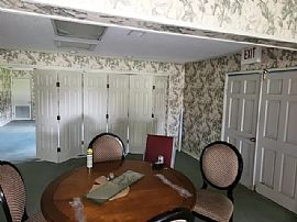 1bedroom and 1 Bathroom  in Bristol, FL (Photo 9 of 12)