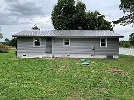 Charming 3 Bedroom , 1 Bathroom For Rent  in Dover, DE (Photo 4 of 12)